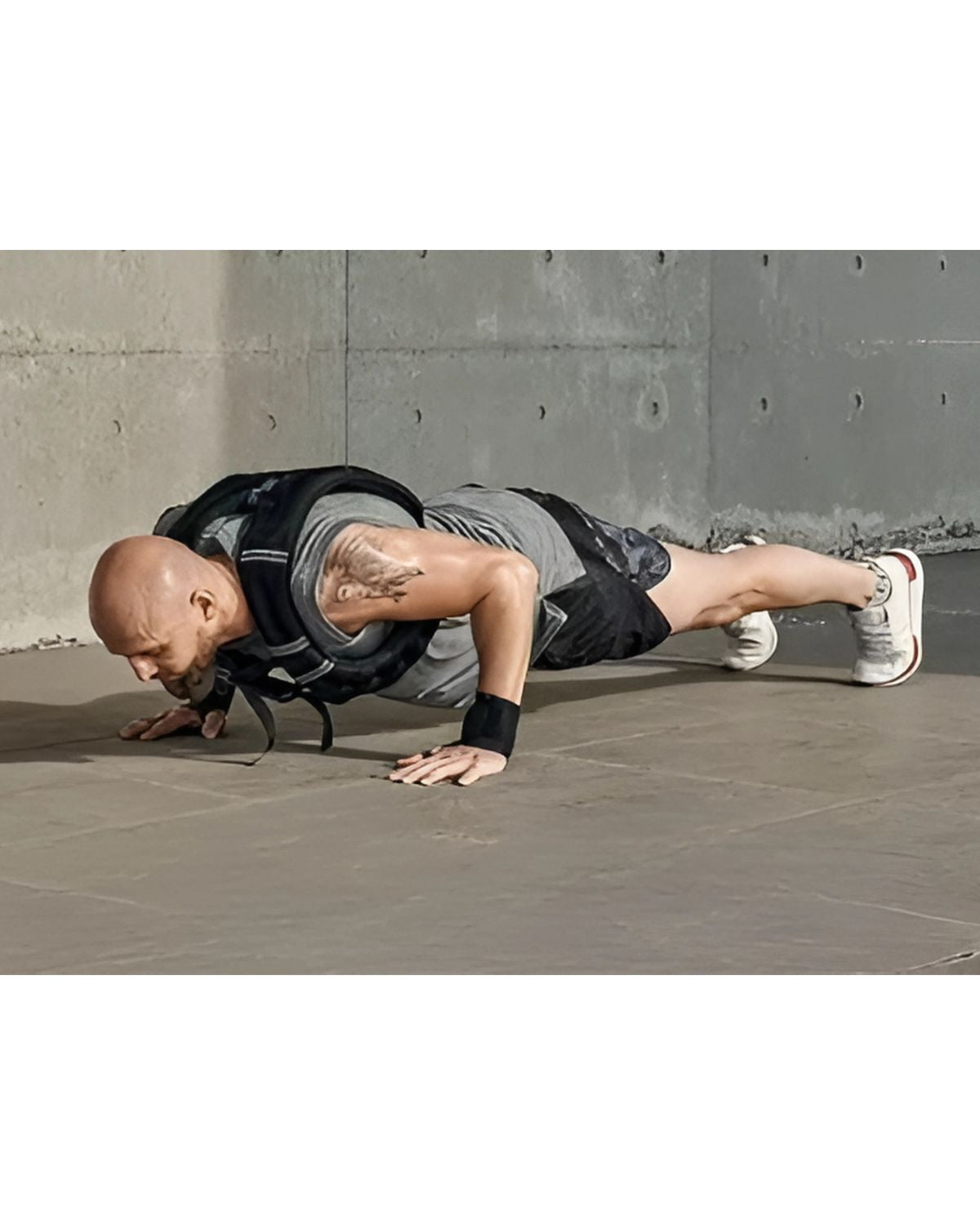 StrongNest™ Adjustable Weighted Vest – Secure Fit, Breathable Design